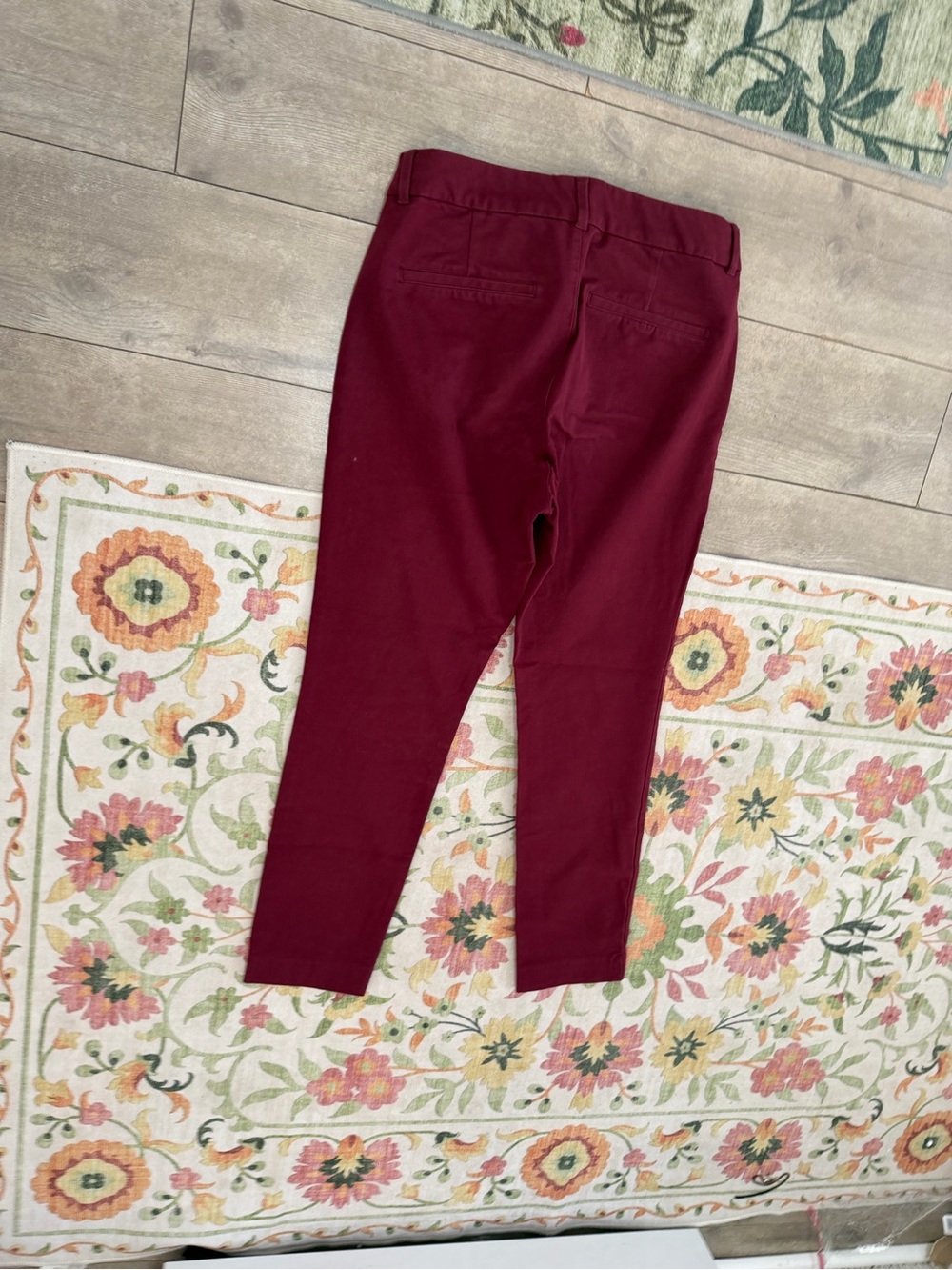 Old Navy Women's Burgundy Wine High Rise Pixie Ankle Pants Size 8
Beautiful Old - Picture 10 of 15